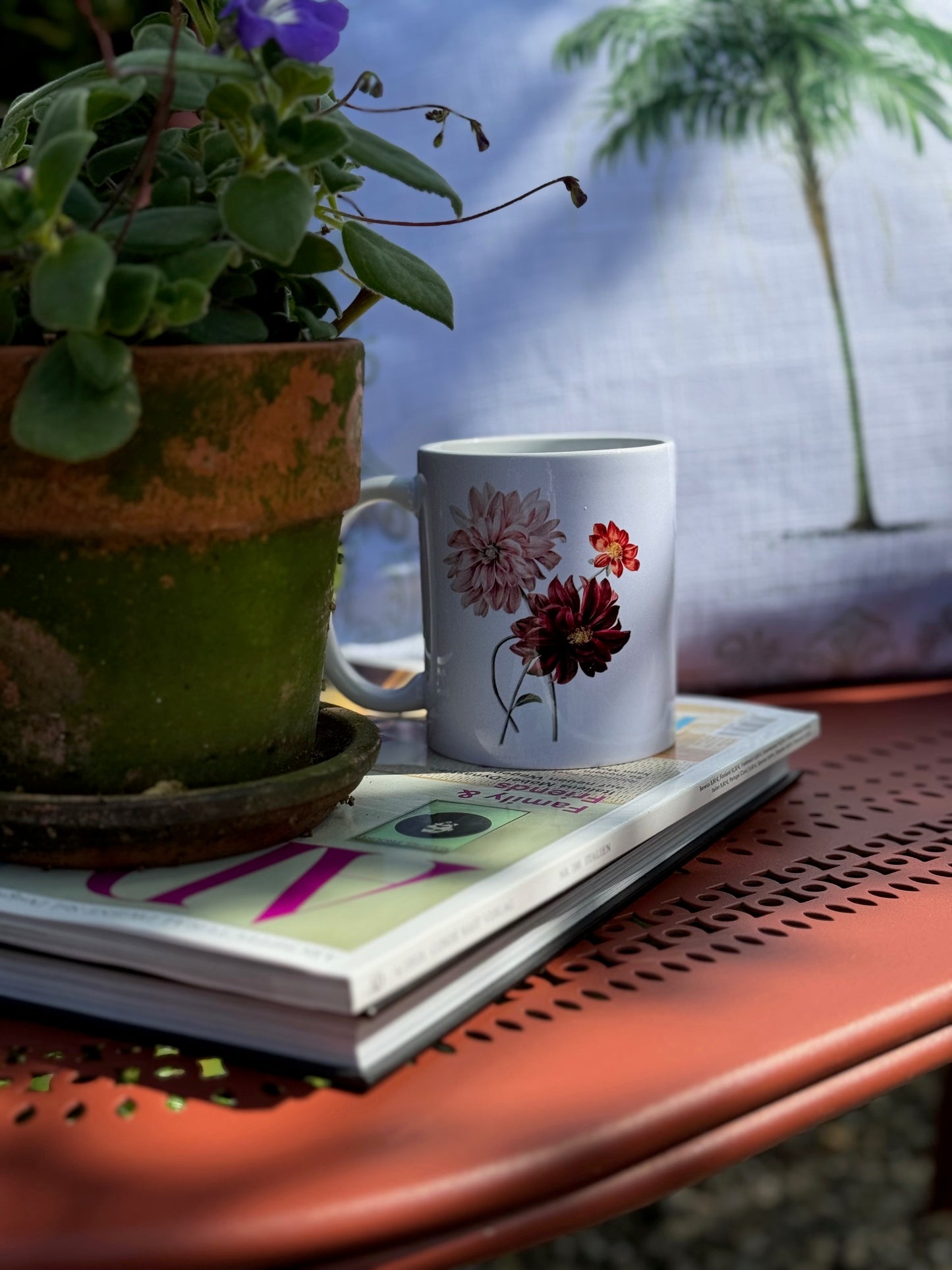 Mug Dahlia's by Willem Hekking